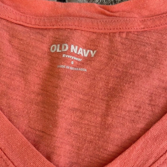 Women’s Old Navy everywear t-shirt Small - Picture 2 of 3